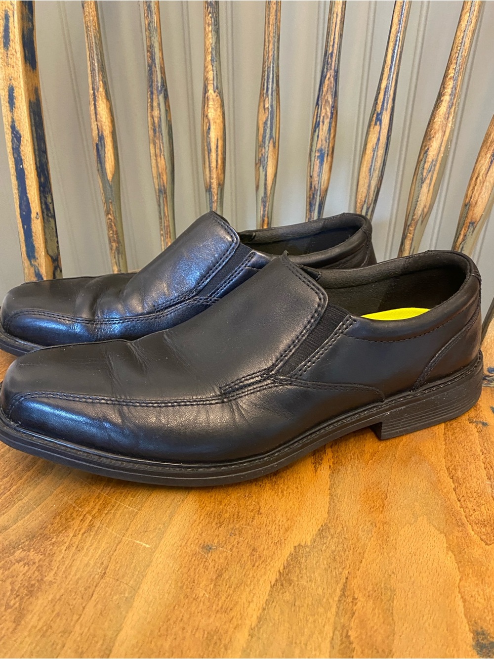 Bostonian Flexite Black Leather Slip-On Loafers